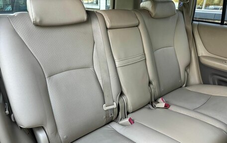 Toyota Highlander III, 2005 год, 990 000 рублей, 11 фотография