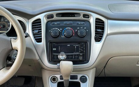 Toyota Highlander III, 2005 год, 990 000 рублей, 13 фотография