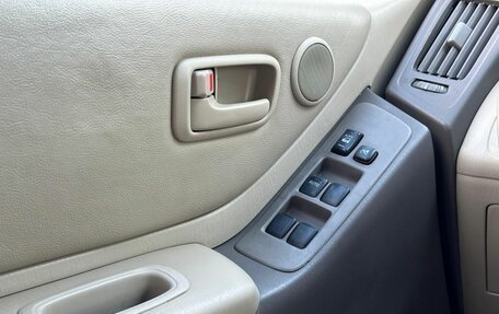 Toyota Highlander III, 2005 год, 990 000 рублей, 14 фотография