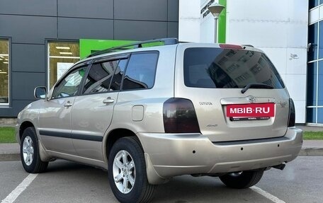 Toyota Highlander III, 2005 год, 990 000 рублей, 7 фотография