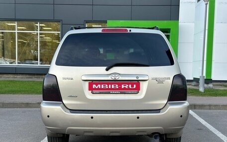 Toyota Highlander III, 2005 год, 990 000 рублей, 6 фотография