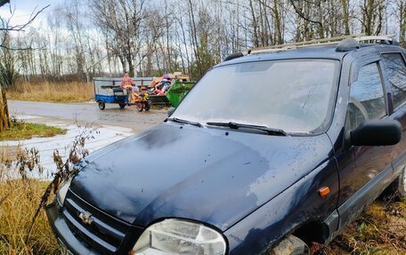 Chevrolet Niva I рестайлинг, 2005 год, 180 000 рублей, 1 фотография