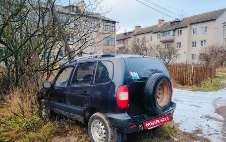 Chevrolet Niva I рестайлинг, 2005 год, 180 000 рублей, 2 фотография