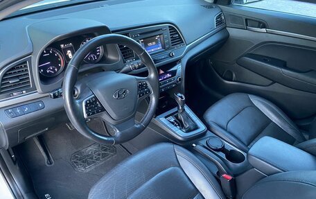 Hyundai Elantra VI рестайлинг, 2016 год, 1 399 000 рублей, 9 фотография