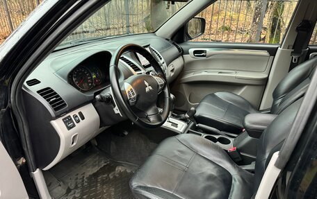 Mitsubishi Pajero Sport II рестайлинг, 2013 год, 2 030 000 рублей, 11 фотография