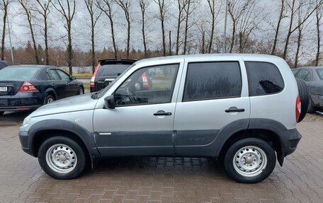 Chevrolet Niva I рестайлинг, 2013 год, 440 000 рублей, 3 фотография