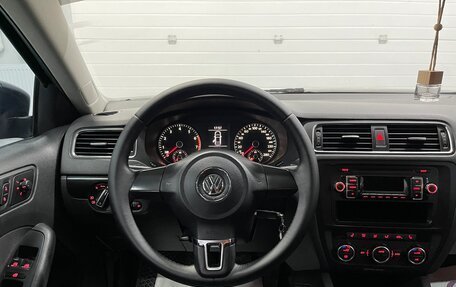 Volkswagen Jetta VI, 2012 год, 999 000 рублей, 11 фотография