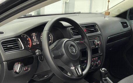 Volkswagen Jetta VI, 2012 год, 999 000 рублей, 8 фотография