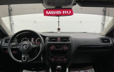 Volkswagen Jetta VI, 2012 год, 999 000 рублей, 10 фотография