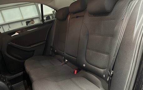 Volkswagen Jetta VI, 2012 год, 999 000 рублей, 22 фотография