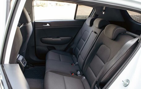 KIA Sportage IV рестайлинг, 2021 год, 2 095 000 рублей, 17 фотография