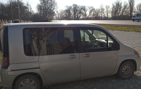 Honda Mobilio I, 2002 год, 380 000 рублей, 2 фотография