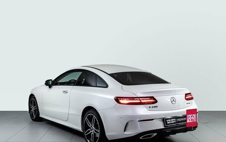 Mercedes-Benz E-Класс, 2019 год, 5 310 000 рублей, 6 фотография