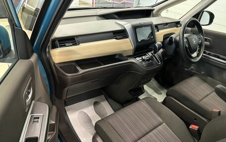 Honda Freed II, 2018 год, 1 499 999 рублей, 12 фотография