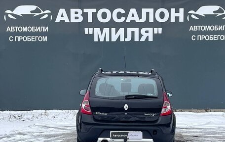 Renault Sandero I, 2013 год, 695 000 рублей, 3 фотография
