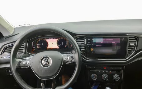 Volkswagen T-Roc I, 2021 год, 2 290 000 рублей, 6 фотография