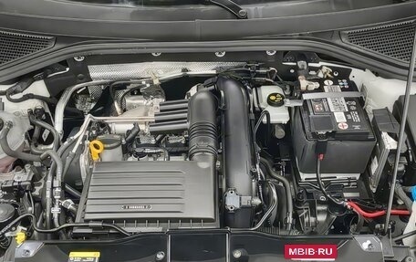 Volkswagen T-Roc I, 2021 год, 2 290 000 рублей, 13 фотография