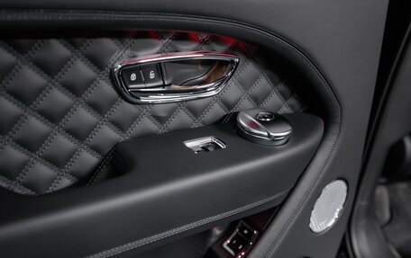 Bentley Bentayga I, 2025 год, 47 500 000 рублей, 26 фотография