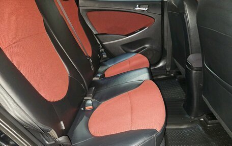 Hyundai Solaris II рестайлинг, 2012 год, 800 000 рублей, 13 фотография