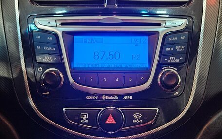 Hyundai Solaris II рестайлинг, 2012 год, 800 000 рублей, 14 фотография