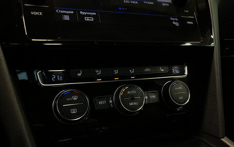 Volkswagen Passat B8 рестайлинг, 2019 год, 2 629 000 рублей, 21 фотография