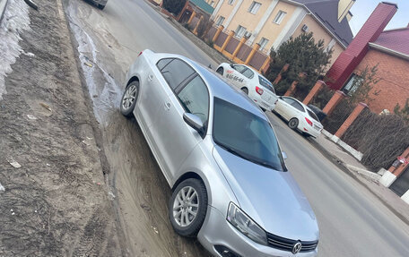 Volkswagen Jetta VI, 2011 год, 920 000 рублей, 2 фотография