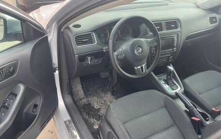 Volkswagen Jetta VI, 2011 год, 920 000 рублей, 9 фотография