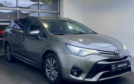 Toyota Avensis III рестайлинг, 2016 год, 2 200 000 рублей, 3 фотография