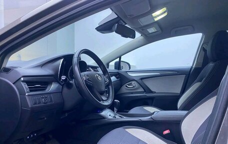 Toyota Avensis III рестайлинг, 2016 год, 2 200 000 рублей, 16 фотография