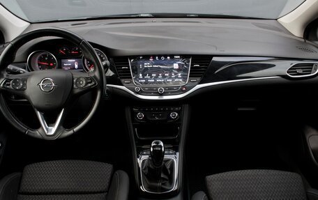 Opel Astra K, 2018 год, 1 395 000 рублей, 7 фотография