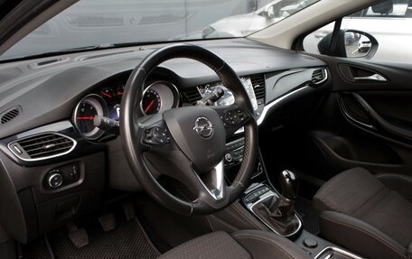 Opel Astra K, 2018 год, 1 395 000 рублей, 5 фотография