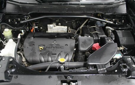 Mitsubishi Outlander III рестайлинг 3, 2010 год, 950 000 рублей, 15 фотография