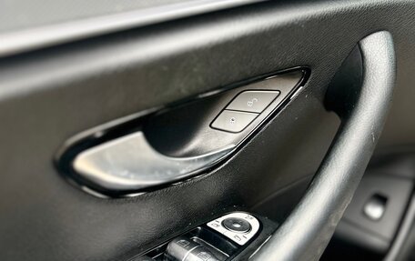 Mercedes-Benz E-Класс, 2019 год, 1 850 000 рублей, 13 фотография