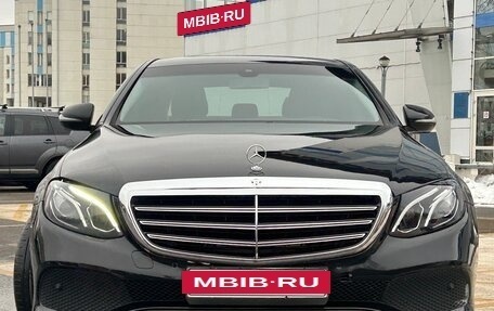 Mercedes-Benz E-Класс, 2019 год, 1 850 000 рублей, 2 фотография