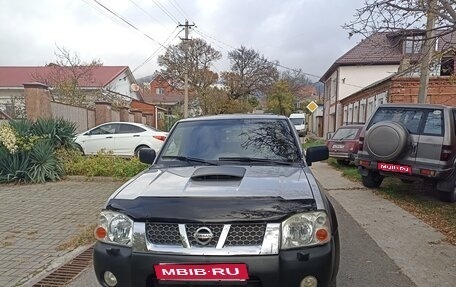 Nissan NP300, 2008 год, 1 350 000 рублей, 1 фотография