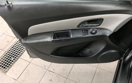 Chevrolet Cruze II, 2011 год, 590 000 рублей, 8 фотография