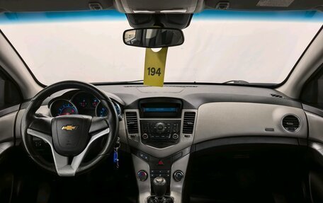 Chevrolet Cruze II, 2011 год, 590 000 рублей, 10 фотография