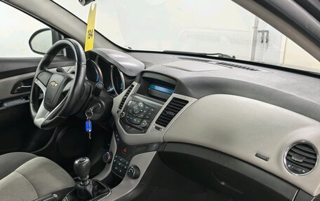 Chevrolet Cruze II, 2011 год, 590 000 рублей, 20 фотография