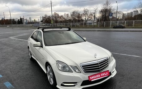 Mercedes-Benz E-Класс, 2011 год, 2 300 000 рублей, 4 фотография