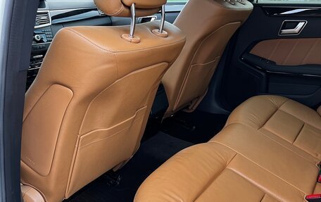 Mercedes-Benz E-Класс, 2011 год, 2 300 000 рублей, 15 фотография