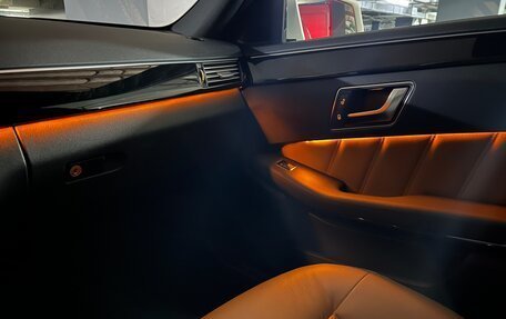 Mercedes-Benz E-Класс, 2011 год, 2 300 000 рублей, 24 фотография