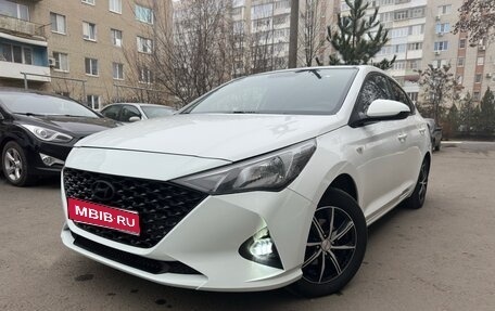Hyundai Solaris II рестайлинг, 2020 год, 1 385 000 рублей, 1 фотография