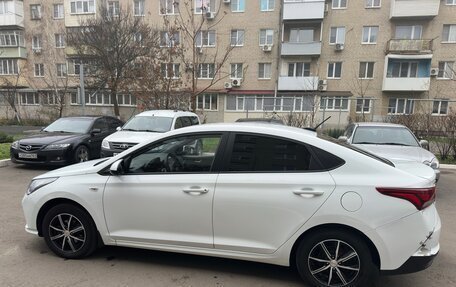 Hyundai Solaris II рестайлинг, 2020 год, 1 385 000 рублей, 5 фотография