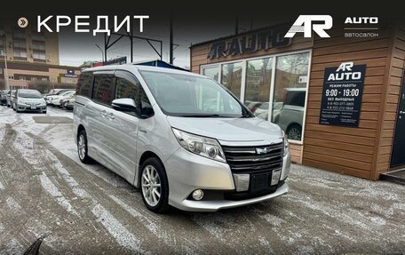 Toyota Noah III, 2014 год, 1 749 000 рублей, 2 фотография