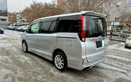 Toyota Noah III, 2014 год, 1 749 000 рублей, 6 фотография