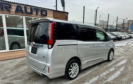 Toyota Noah III, 2014 год, 1 749 000 рублей, 10 фотография