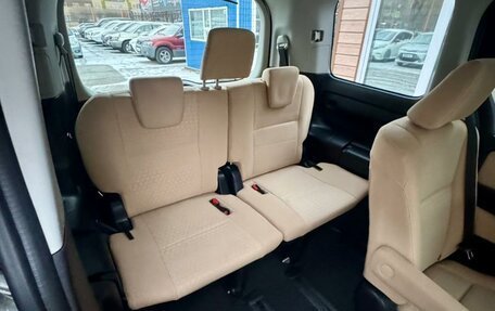 Toyota Noah III, 2014 год, 1 749 000 рублей, 27 фотография