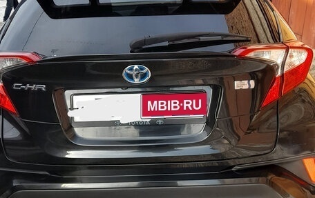 Toyota C-HR I рестайлинг, 2017 год, 1 920 000 рублей, 2 фотография