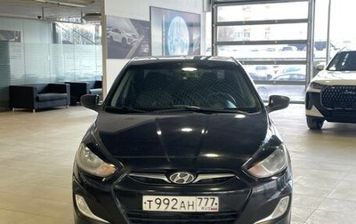 Hyundai Solaris II рестайлинг, 2013 год, 819 000 рублей, 1 фотография