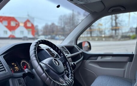 Volkswagen Transporter T6 рестайлинг, 2019 год, 2 100 000 рублей, 13 фотография